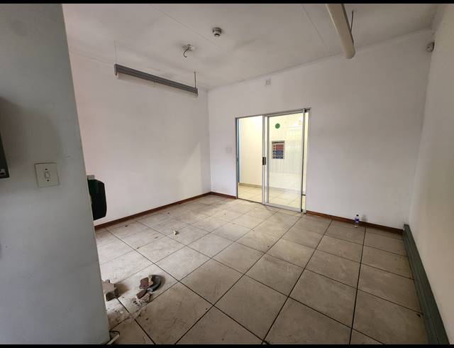 3,000M² FACTORY TO LET IN WADEVILLE